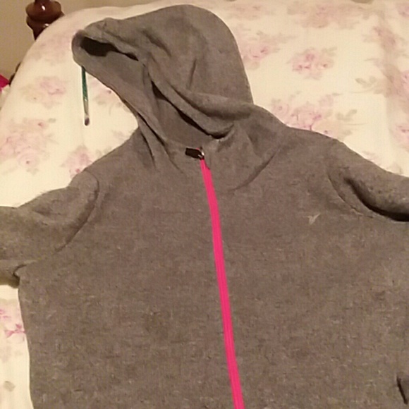 Zipp up fleese. - Picture 1 of 4